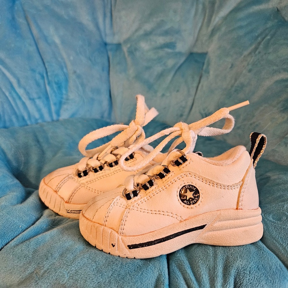 Converse All Star White Leather Low Top Toddler Shoes Sneakers Size 4